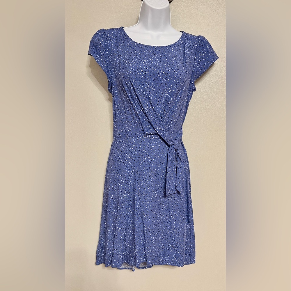 LOFT Blue polka dots faux wrap dress, size 4